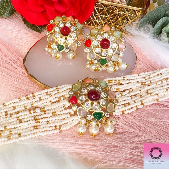 Pearls Choker Lotus Shaped Pendent, Bridal Jewellery, Multicoloured Moonstones - Picture 3 of 7